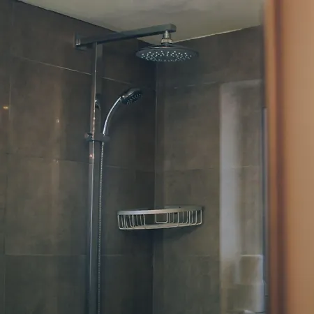 Sally Port Pads Apartamento Valeta