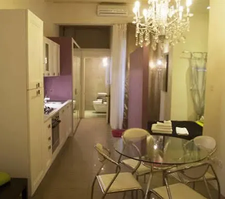 萨利港城市帕特酒店 公寓