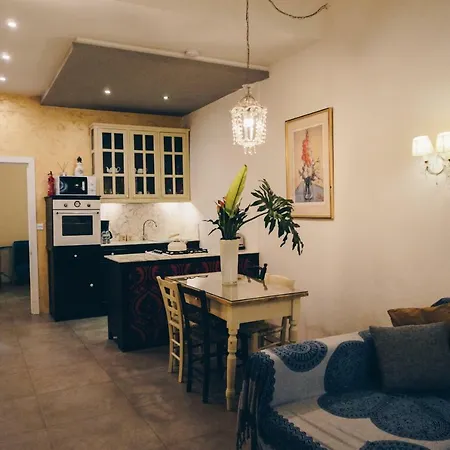 샐리 포트 시티 패드 * 발레타