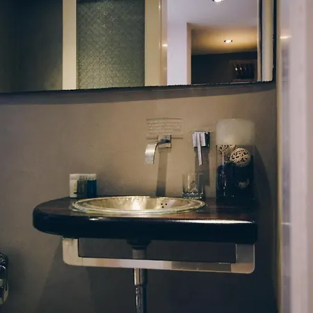 샐리 포트 시티 패드 아파트