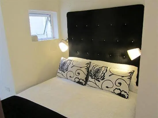 アパート サリー ポート シティ パッド